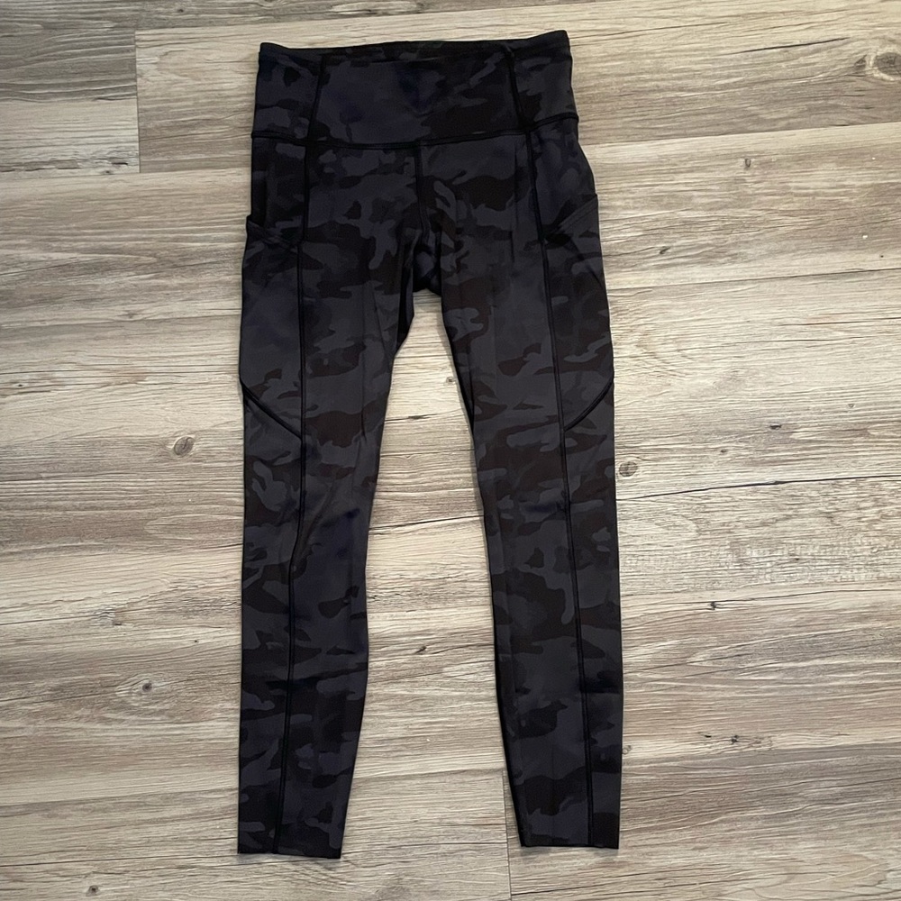 Lululemon fast and free tight 25”- worn twice